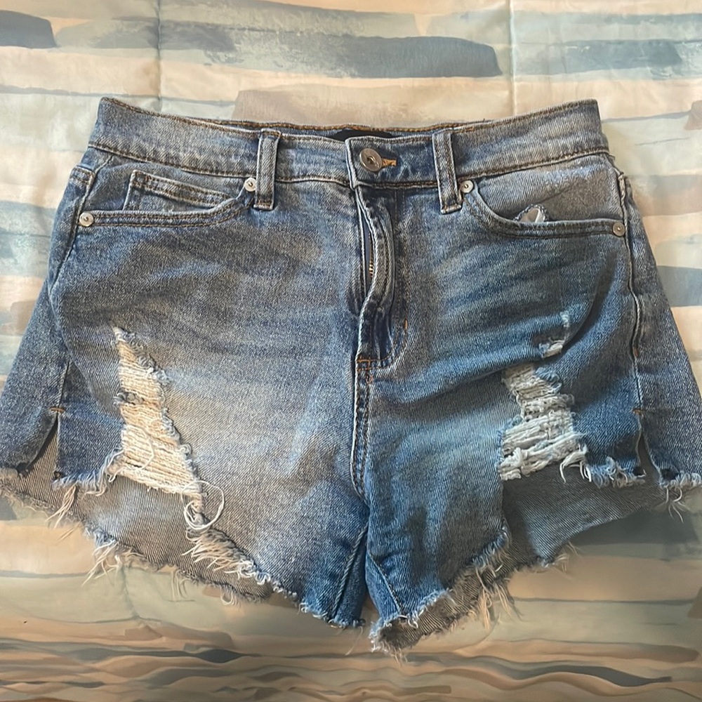 kendall + kylie //the icon short . color - washed blue size - 3/26